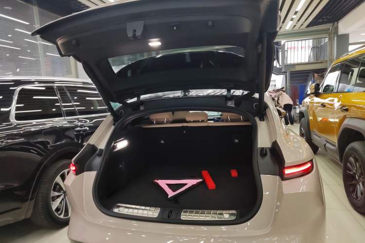 Used Nio ET5T 2023 75 kWh Touring