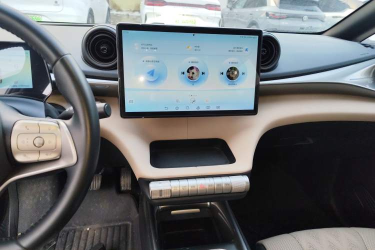 Used BYD Dolphin 2024 Honor Edition 302km Dynamic Version
