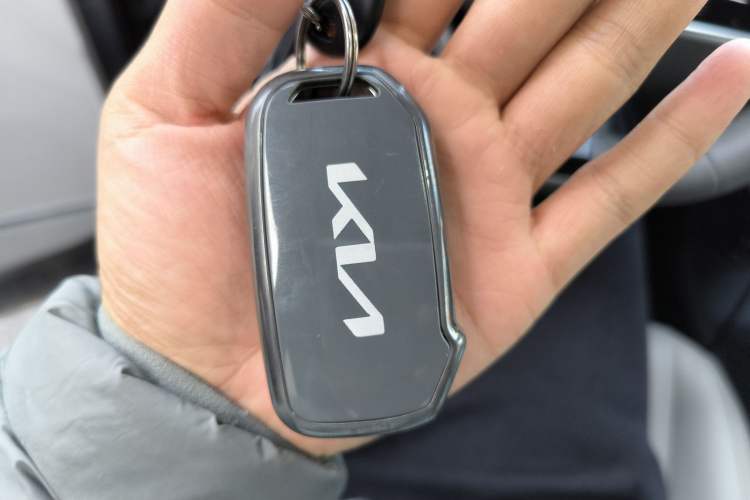 Used Kia Sportage (Chinese Domestic Model) 2025 1.5T Two-Wheel Drive Luxury Comfort Edition
