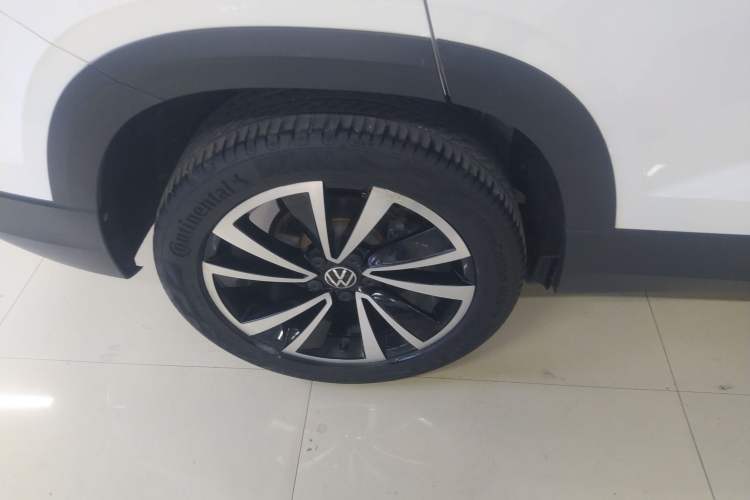 Used Volkswagen Tharu 2021 280TSI Two-Wheel-Drive Luxury Plus Edition Right Rear Wheel Hub