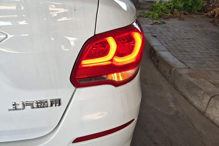 Used Chevrolet Cavalier 2019 320 Automatic Enjoyment with Sunroof