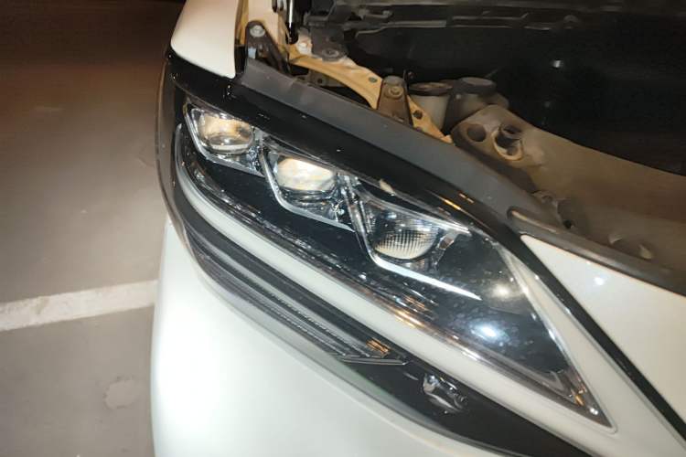 Used Lexus LM 2020 300h Four-Seat Grand Edition Right Front Headlight