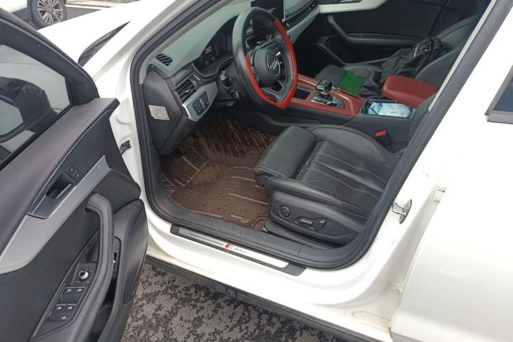 Used Audi A4L 2022 40 TFSI Luxury Dynamic Model Driver Seat