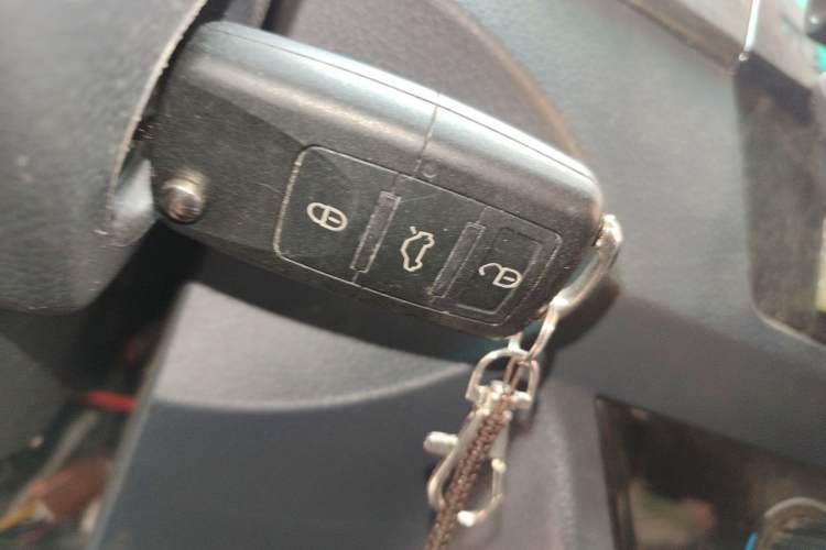 Used Jinbei Hiace X30 2021 1.5L Standard Version Air-Conditioner-Free Van China VI Emission Standard SWC15M Vehicle Key