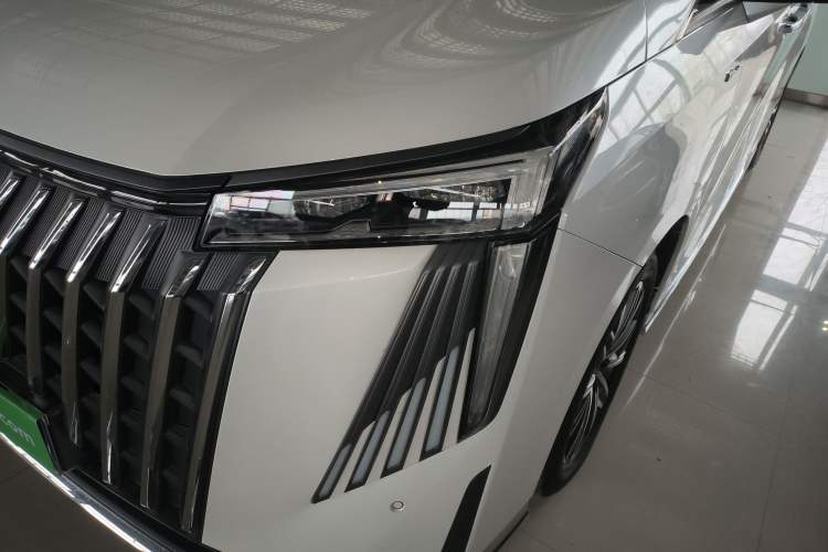 Used GAC Trumpchi M8 2024 Master Series 400T Prestige Edition