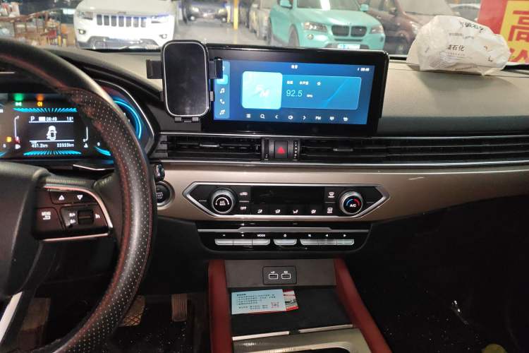 Used JETOUR X70 2023 1.5T DCT Overpass PRO+ Edition 7 Seats Audio And AC Panel