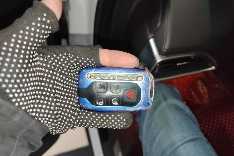 Used Jaguar F-PACE 2019 2.0T Four-Wheel Drive Urban Luxury Edition