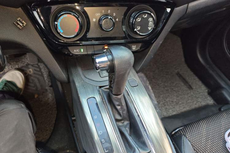 Used Honda XR-V 2015 1.8L EXi CVT Comfort Version Gear Lever