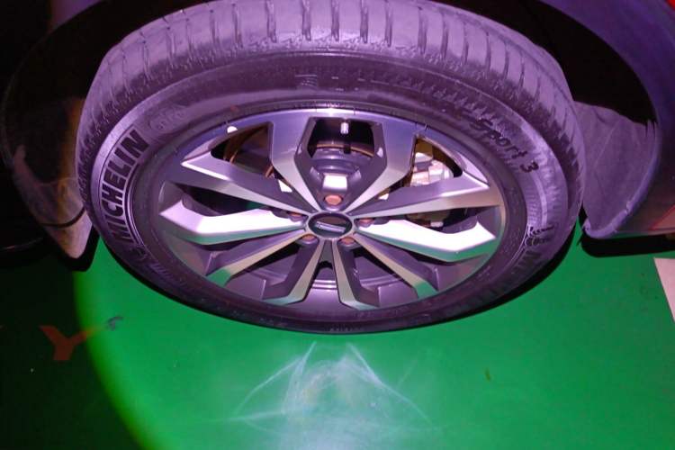 Used Wey VV6 2020 2.0T Two-Wheel Drive Smart Enjoyment+