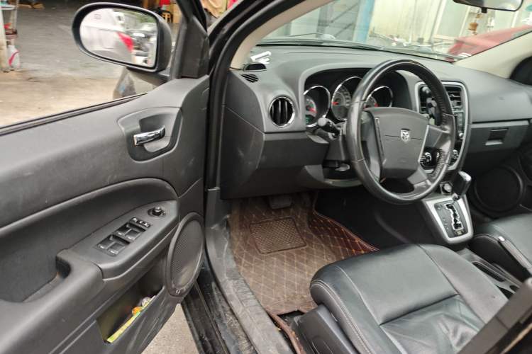 Used Dodge Caliber 2011 2.0 SXT Comfort Edition Driver Seat