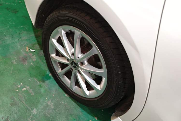 Used Mercedes-Benz A-Class 2019 Restyled A 200 L Sport Sedan Right Rear Wheel Hub