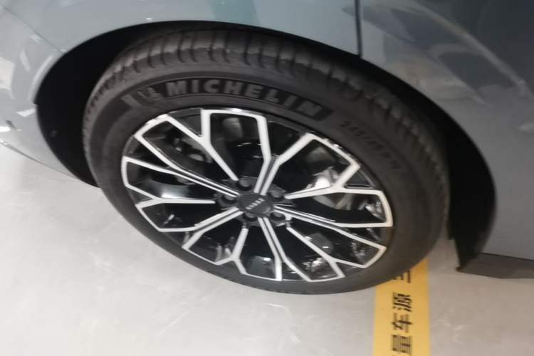 Used Zeekr 007 2024 Rear-Drive Intelligent Driving Version 75 kWh Exterior 5