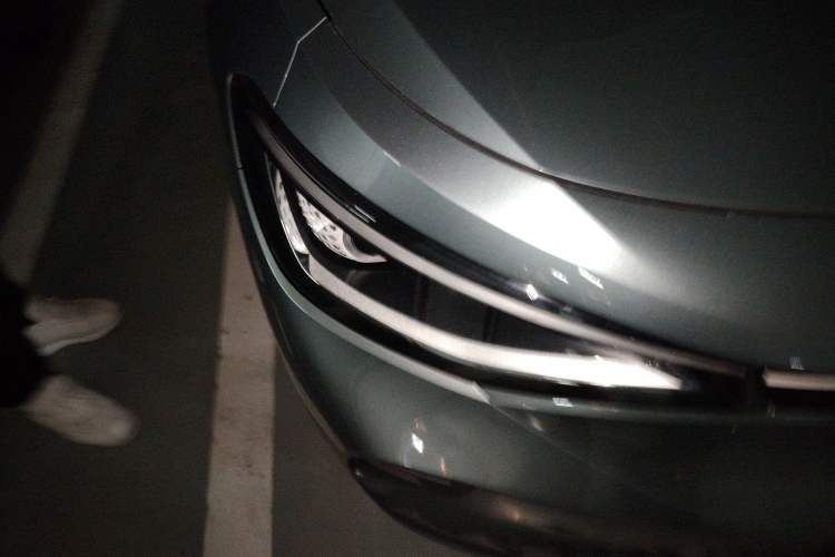 Used Volkswagen ID.4 CROZZ 2025 Pure Edition Right Front Headlight