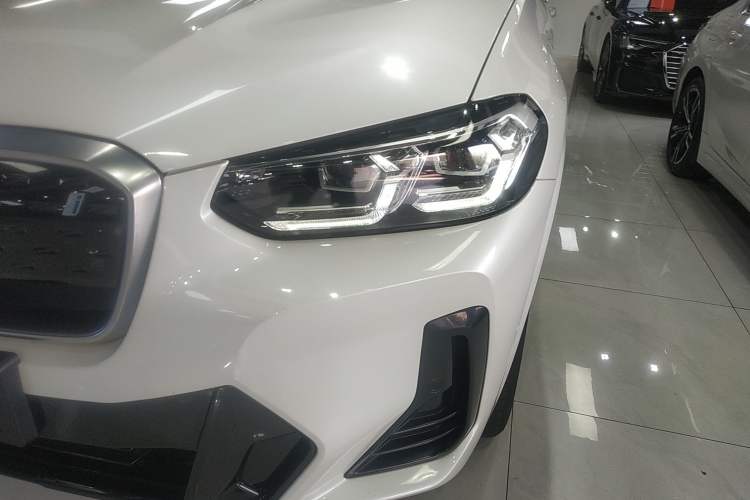 Used BMW iX3 2023 Leading Model
