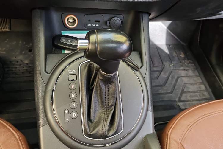 Used Kia Sportage R 2012 2.0L Automatic Two-Wheel Drive GL Trim
