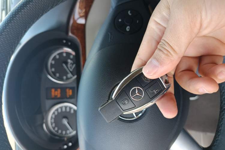 Used Mercedes-Benz Viano 2013 3.0L Comfort Edition