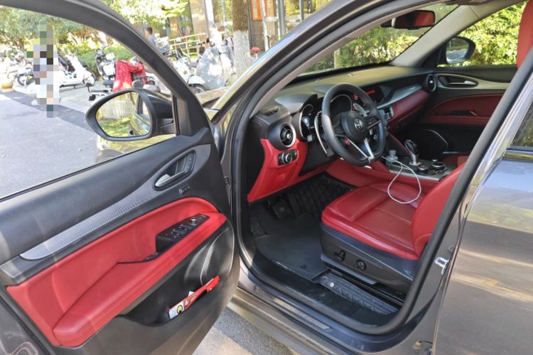 Used Alfa Romeo Stelvio 2019 2.0T 280HP Black Package Limited Edition