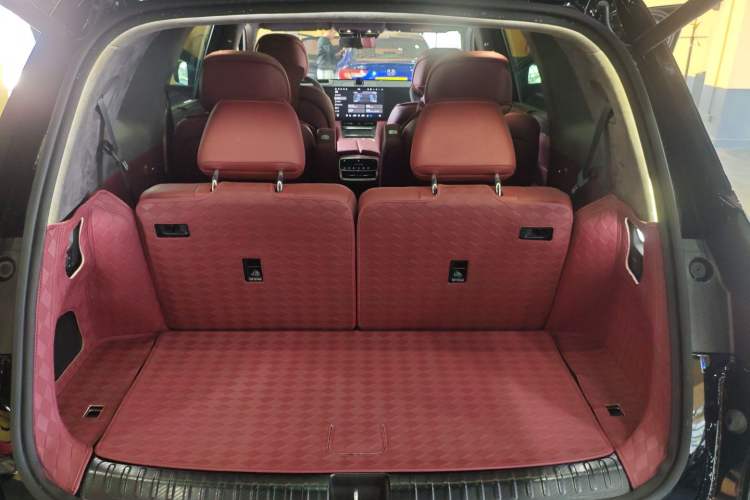 Used Hima AITO M8 2025 Extended-Range Max+ Version 53.4 kWh 6-Seater Edition
