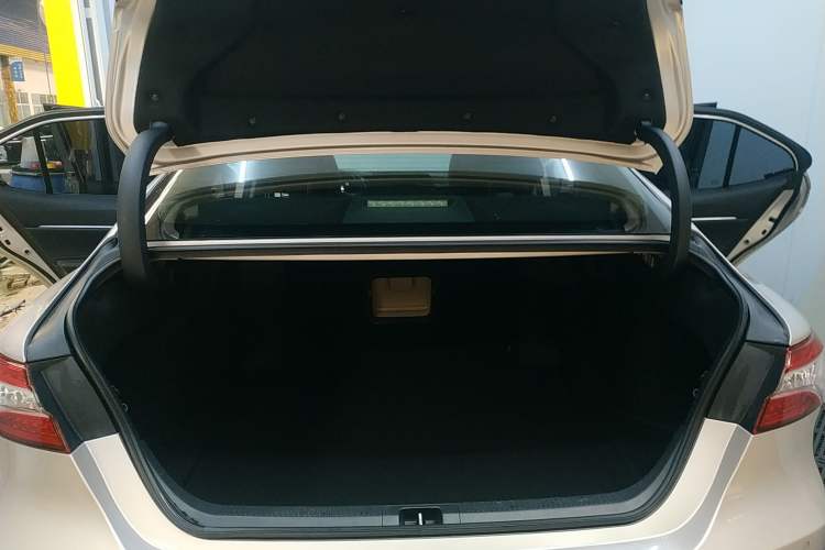 Used Toyota Camry 2019 2.0G Luxury Edition China V Standard