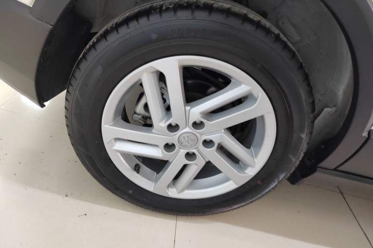 Used Venucia T60 2020 1.6L CVT Smart Drive Version China VI Standard
