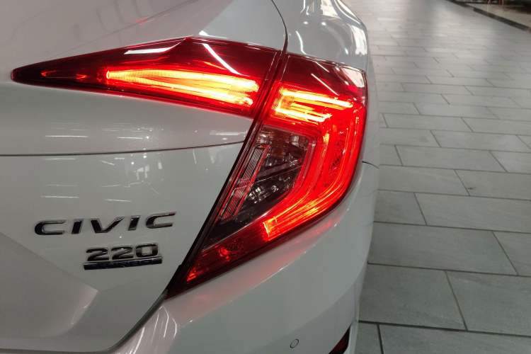 Used Honda Civic 2019 220TURBO CVT Dynamic Edition China VI Right Rear Taillight