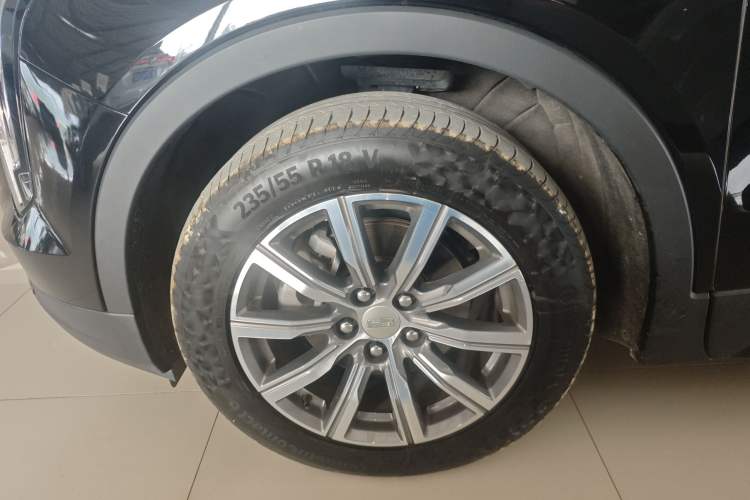 Used Cadillac XT4 2018 28T 4x4 Leading Sport Model
