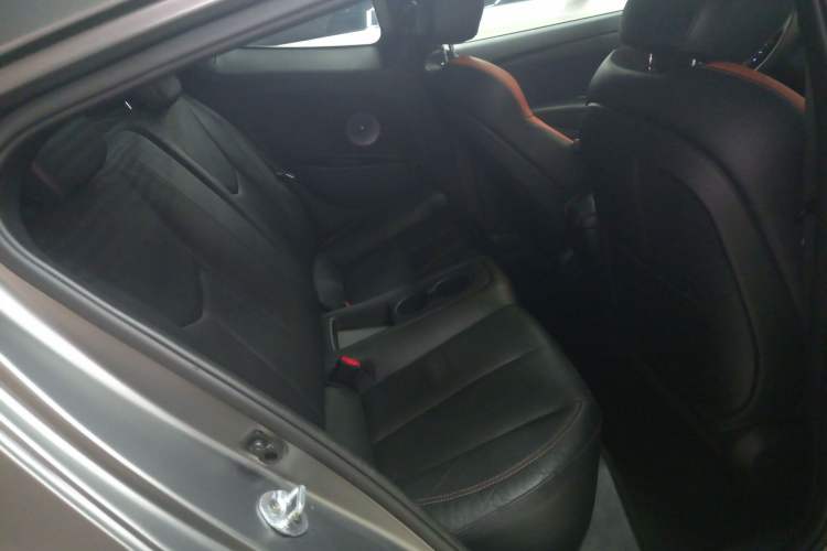 Used Hyundai Veloster 2015 1.6T Automatic Luxury Edition
