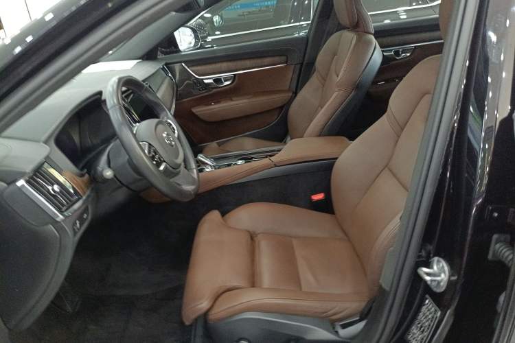 Used Volvo S90 2022 B5 Zhiyuan Luxury Edition
