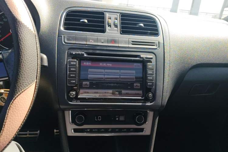 Used Volkswagen Polo 2014 1.6L Cross Polo Automatic