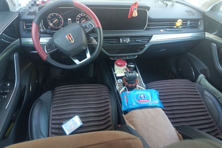 Used Hongqi HS5 2022 Revised Version 2.0T Smart Connect Flagship Edition Center Console