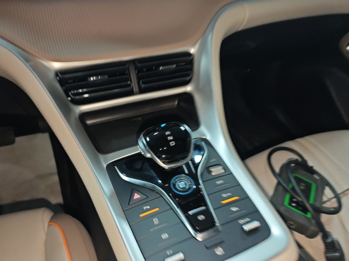 BYD Song Pro New Energy 2024 HONOR Edition DM-i 71KM Navigation Model — снимка 16
