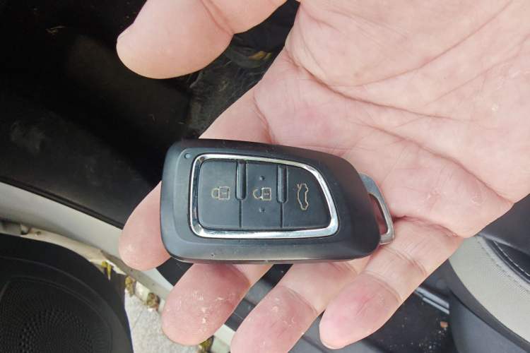 Used Dongfeng Aeolus E70 2021 Revised Version 360H Battery-Swap Edition
