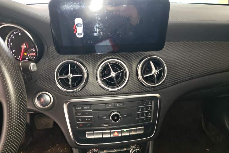 Used Mercedes-Benz GLA 2017 GLA 200 Fashion Model
