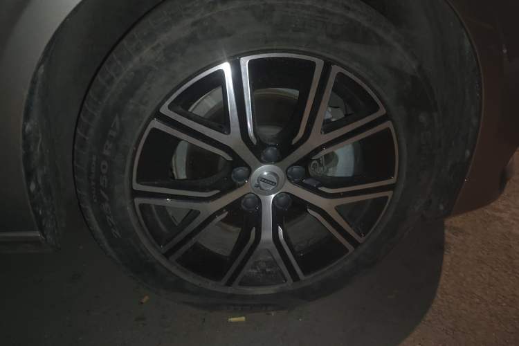 Used Volvo S60 2023 B4 Zhiyi Luxury Edition
