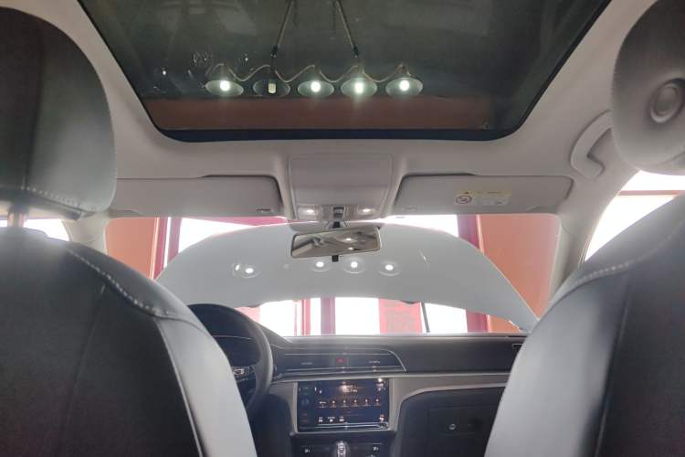 Used Volkswagen Lamando 2019 280TSI DSG Comfort Edition China VI standard Headliner