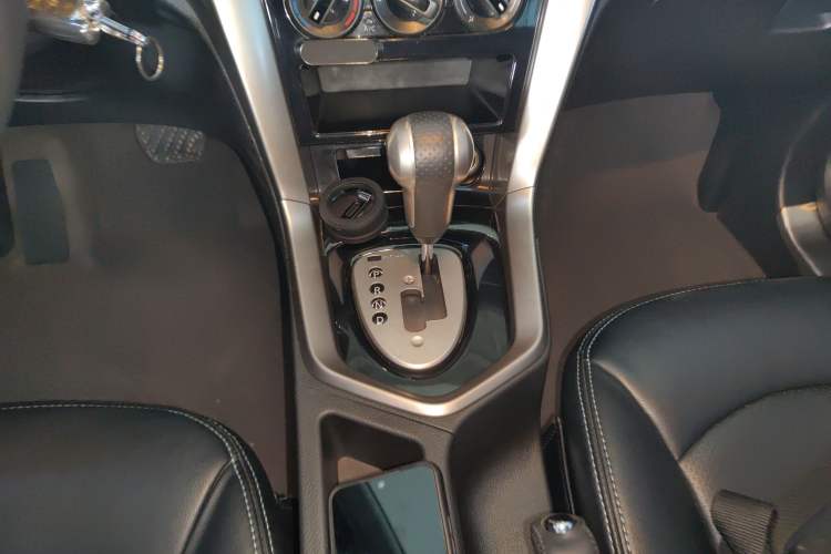 Used Venucia T70 2016 2.0L CVT Smart Choice Edition
