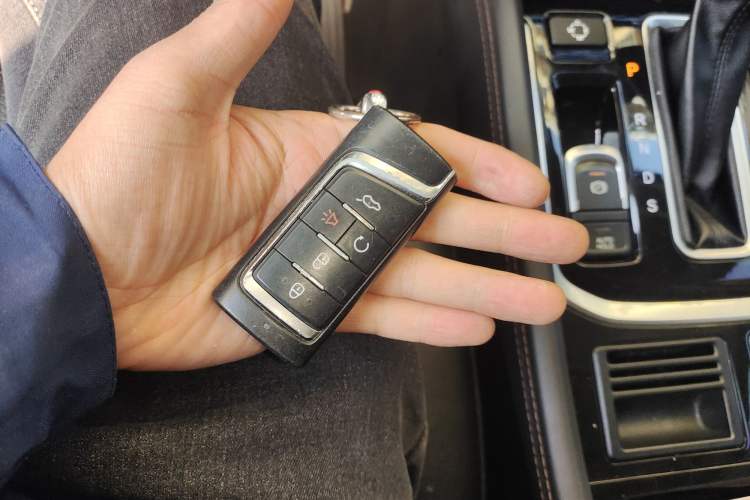 Used GAC Trumpchi GS7 2017 320T Two-Wheel-Drive Luxury Smart Connectivity Model