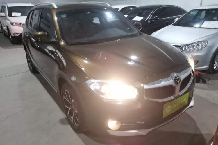Used Brilliance V5 2016 1.5T Automatic Two-Wheel Drive Smart Version
