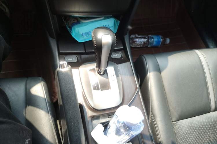 Used Honda Crosstour 2014 2.4L Luxury Edition Gear Lever