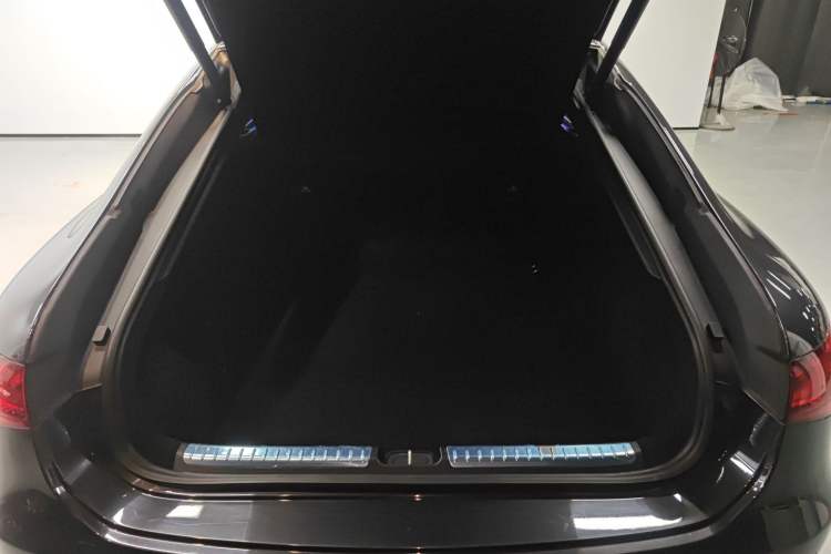 Used Mercedes-Benz EQS 2022 Updated Version 450+ Pioneer Edition
