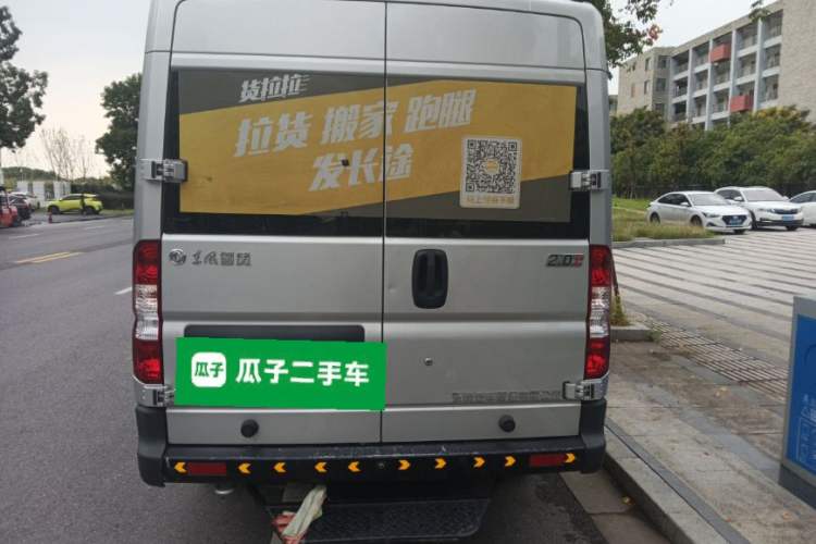 Used Dongfeng Yufeng Yufeng 2021 2.0T Power King Front-Drive Logistics Vehicle Long Wheelbase Mid-Roof Design 6–9 Seats China VI Emission Standard ZD20
