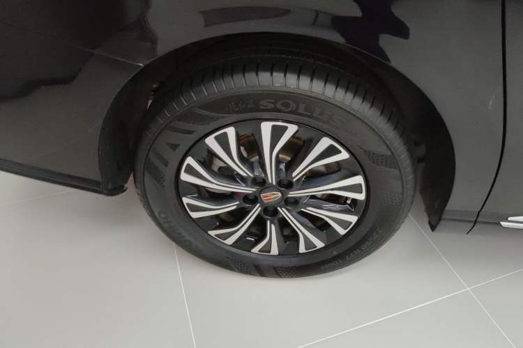 Used Hongqi HQ9 PHEV 2024 2.0T Four-Wheel Drive Business Edition Right Rear Wheel Hub