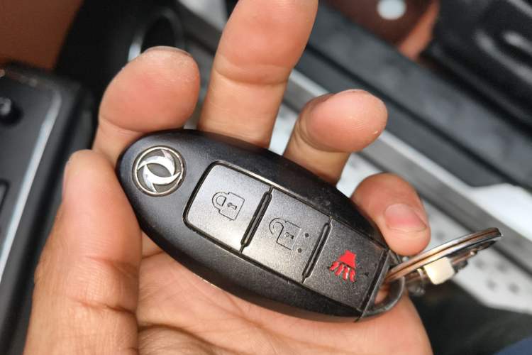 Used Dongfeng Fengdu MX6 2016 2.0L CVT Two-Wheel Drive Dream Edition