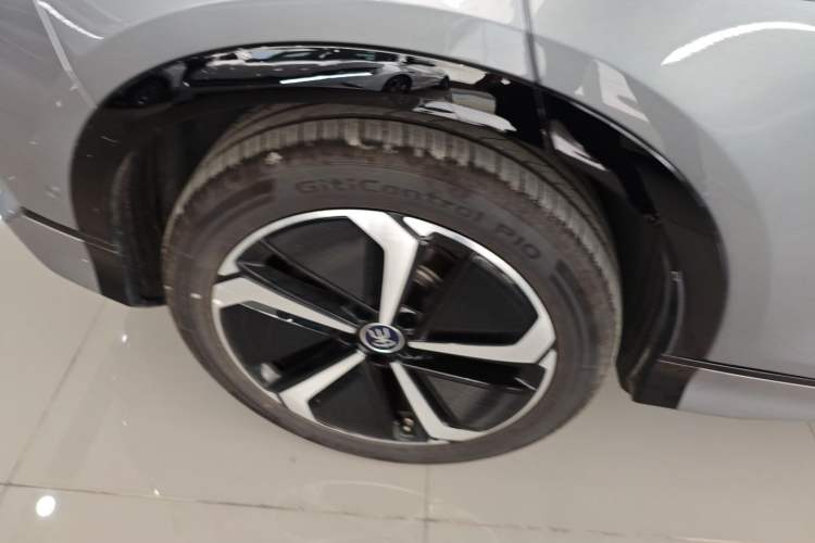 Used BYD Song L EV 2025 Intelligent Driving Version 550 km Excellence Edition
