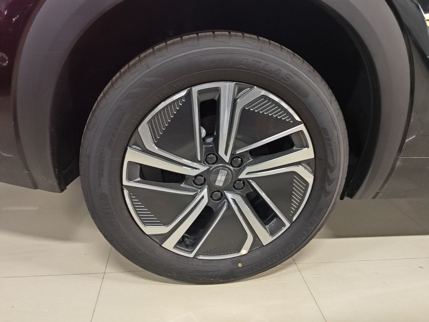 Geely Galaxy Xingjian 7 EM-i 2026 Model 135km Smart Navigation Version — снимка 11