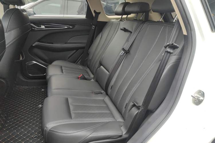 Used JETOUR X90 2019 1.5T Automatic Smart Enjoyment 7-Seater China V Emission Standard Left Rear Seat