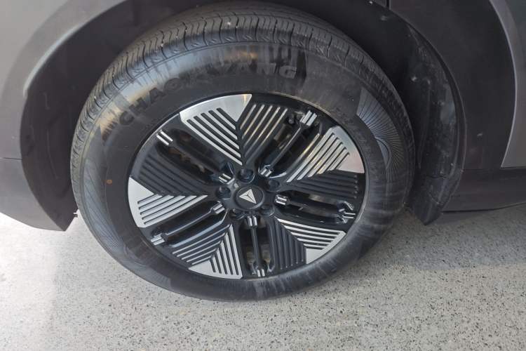 Used Deepal S05 2024 510Max Pure Electric Version Right Rear Wheel Hub