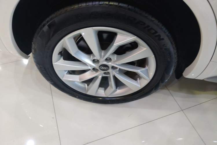 Used Audi Q5L 2021 40 TFSI Luxury Dynamic Edition Right Rear Wheel Hub