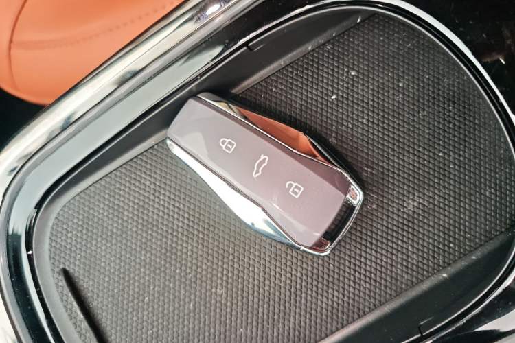 Used JAC Yiwei 3 2023 505 km Championship Edition Vehicle Key