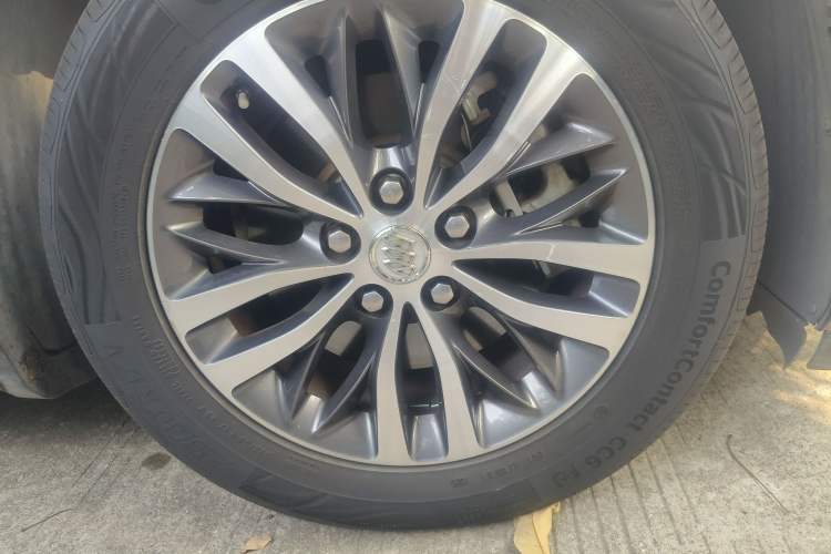 Used Buick GL8 2017 ES 28T Flagship Model China V Standard
